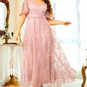 Belle Plus Floral Embroidered Bridesmaid Dress Size 3XL (18)